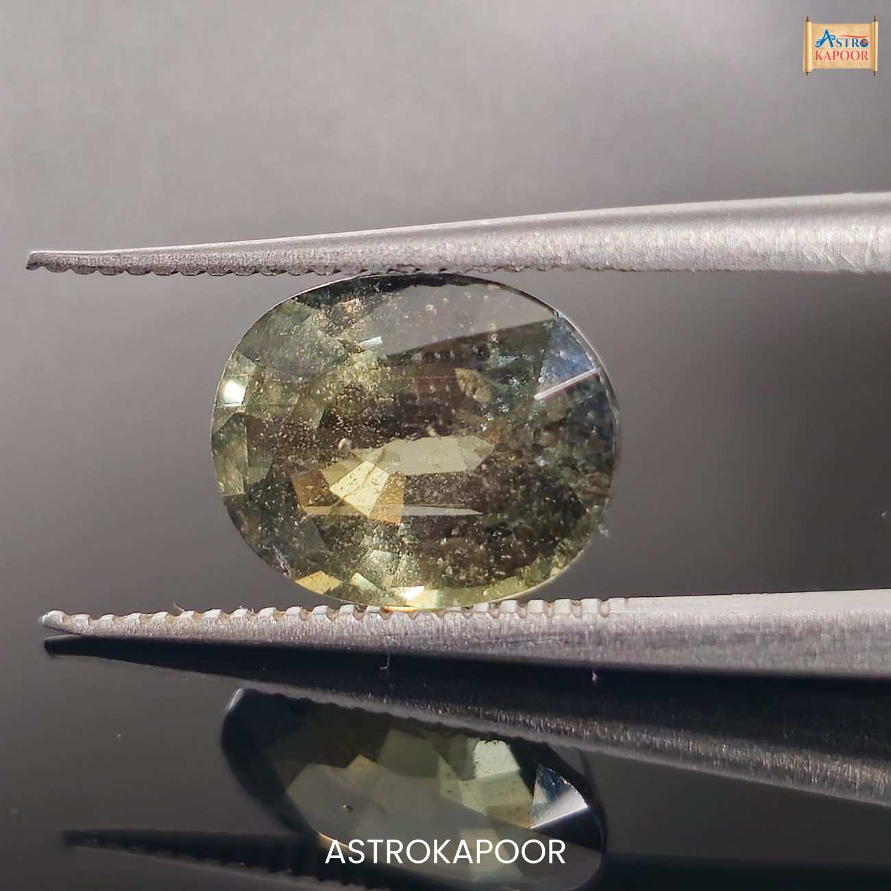 3.79 Carats Natural Green Sapphire 9.94 mm x 7.83 mm x 5.27 mm
