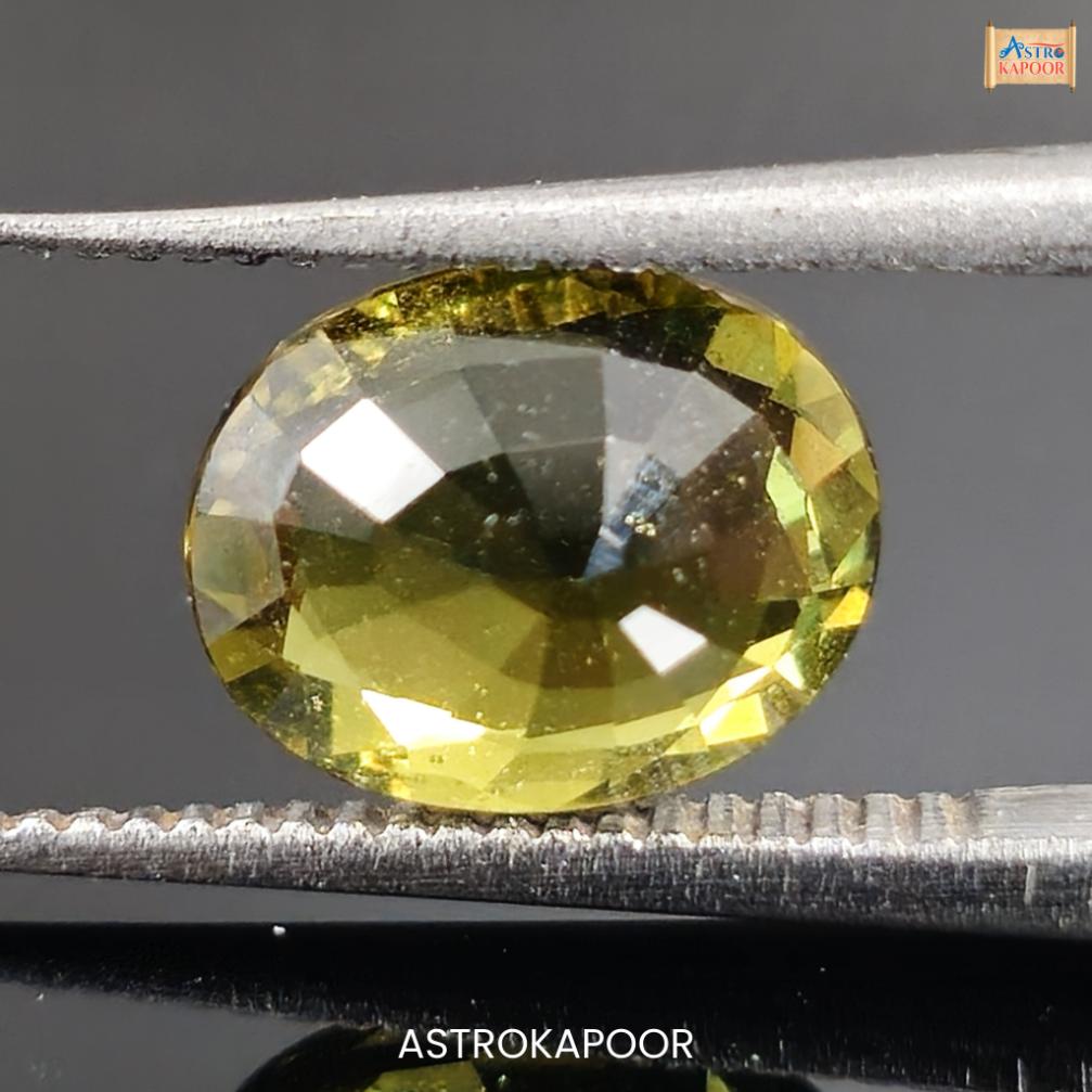 2.05 Carats Natural Yellowish Green Sapphire 8.28mm x 6.67mm x 4.17mm