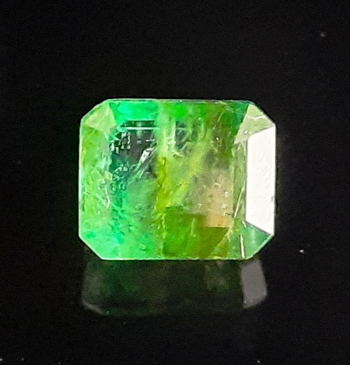 3.77 Carats Natural Zambian Emerald 9.33x7.47x5.90mm