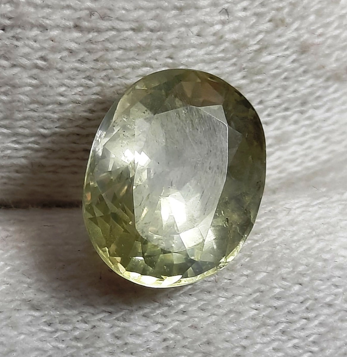 6.67 Carats Natural Yellowish Green Sapphire 10.22x9.78x5.75mm