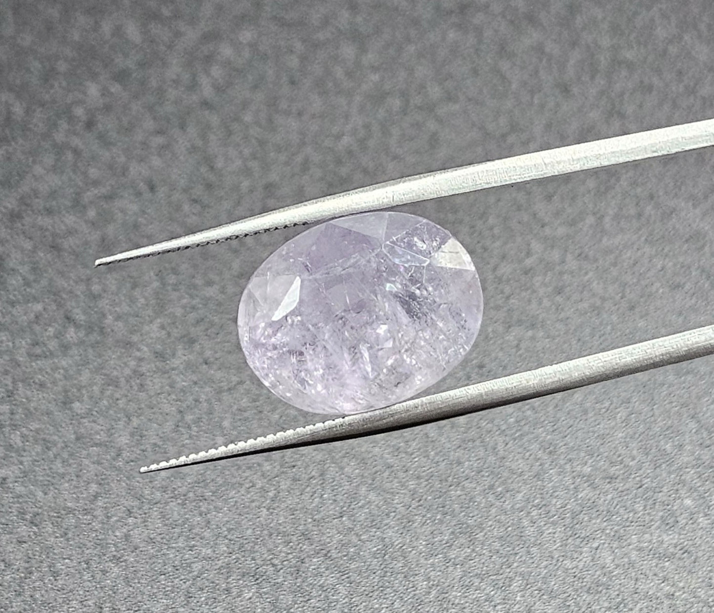 14.63 Carats Natural Silver Sapphire 15.80x12.30x8.00 mm