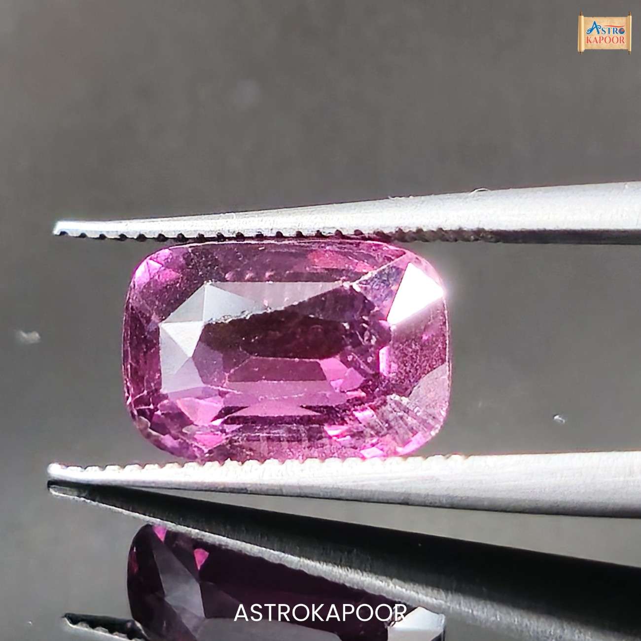 4.03 Carats Natural Purple Pink Sapphire 9.08 mm x 8.16 mm x 4.78 mm