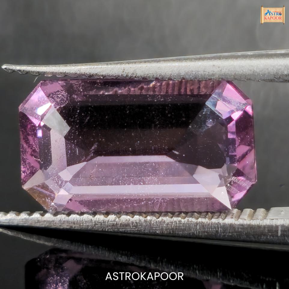 2.91 Carats Natural Pink Sapphire 11.32mm x 6.47mm x 3.43mm