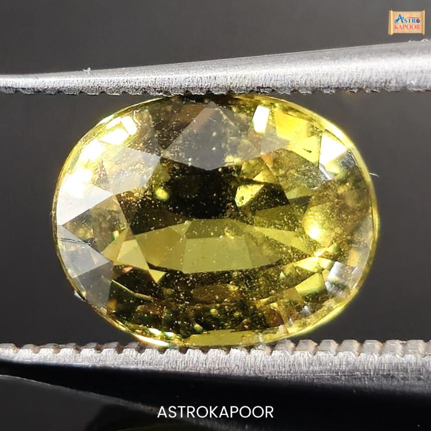 3.36 Carats Natural Yellowish Green Sapphire 9.42mm x 7.38mm x 5.12mm