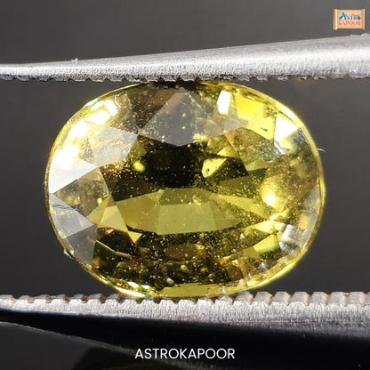 3.36 Carats Natural Yellowish Green Sapphire 9.42mm x 7.38mm x 5.12mm