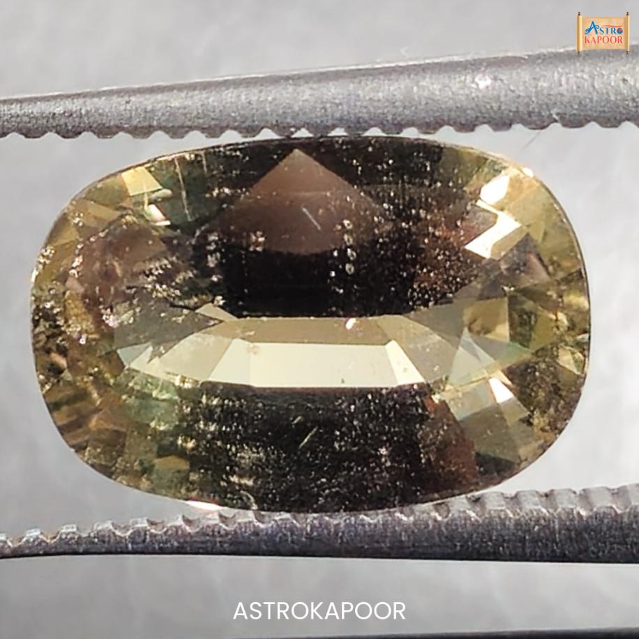 2.41 Carats Natural Greenish Yellow Sapphire 9.92mm x 6.77mm x 3.84mm