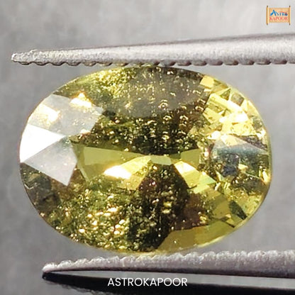 2.98 Carats Natural Yellowish Green Sapphire 10.11mm x 7.52mm x 4.72mm