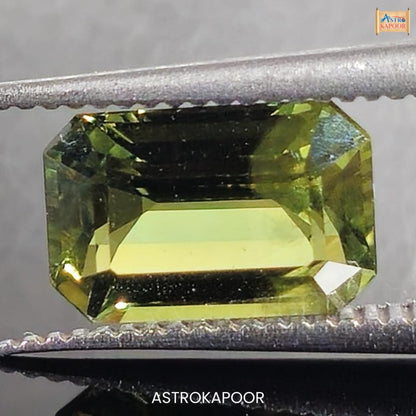 2.01 Carats Natural Green Sapphire 8.47mm x 5.71mm x 3.89mm