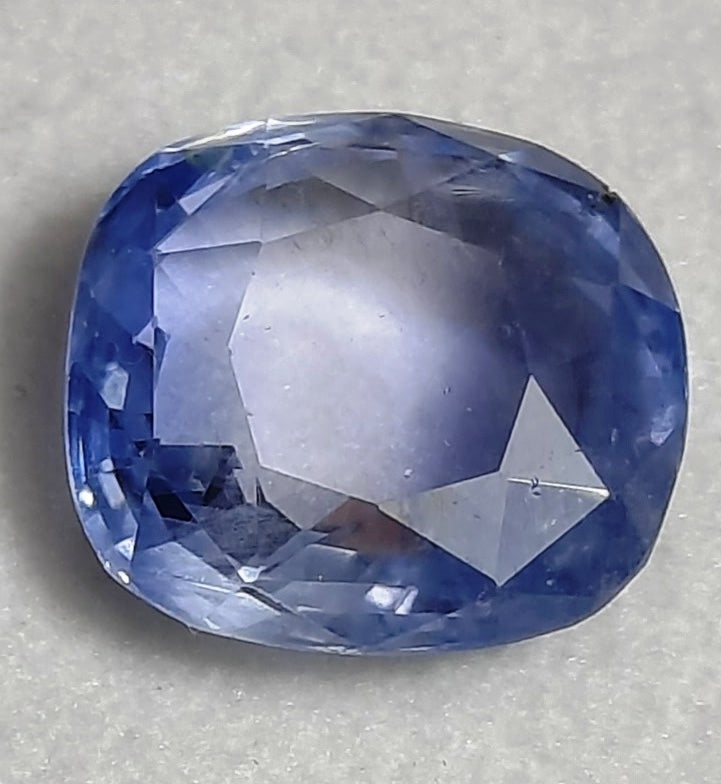 5.60 Carats Natural Blue Sapphire 10.61x9.73x4.85mm