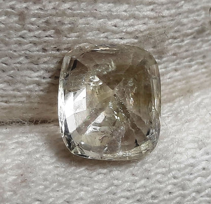 2.80 Carats Natural Colourless Sapphire 9.51x7.12x4.59mm