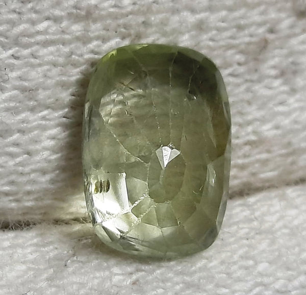 3.72 Carats Natural Olive Sapphire 8.27x7.00x4.50mm