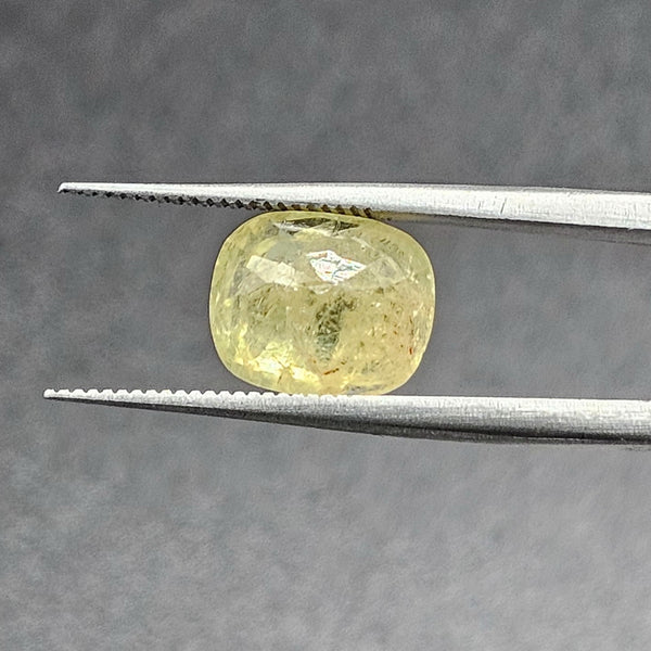 4.55 Carats Natural Olive Sapphire 9.67 x 7.25 x 5.75 mm