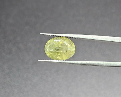 5.80 Carats Natural Olive Sapphire 11.28 x 9.14 x 7.50 mm