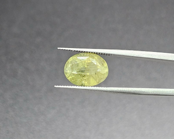 5.80 Carats Natural Olive Sapphire 11.28 x 9.14 x 7.50 mm