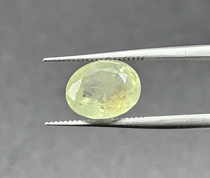 4.55 Carats Natural Olive Green Sapphire 10.30 x 8.36 x 4.65 mm