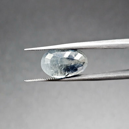 8.92 Carats Natural Sea Blue Sapphire 14.77 x 6.22 x 9.16 mm