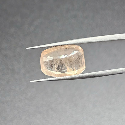 9.31 Carats Natural Orange Sapphire 14.30 x 9.98 x 6.32 mm