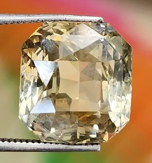 14.68 Carats Natural Yellow Sapphire 11.82 x 10.08 x 9.30 mm