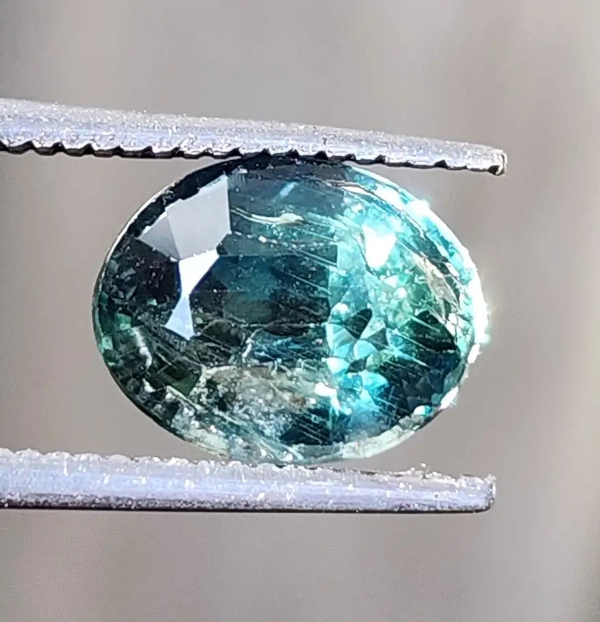 2.22 Carats Natural Greenish Blue Sapphire 8.50 x 5.89 x 4.02 mm